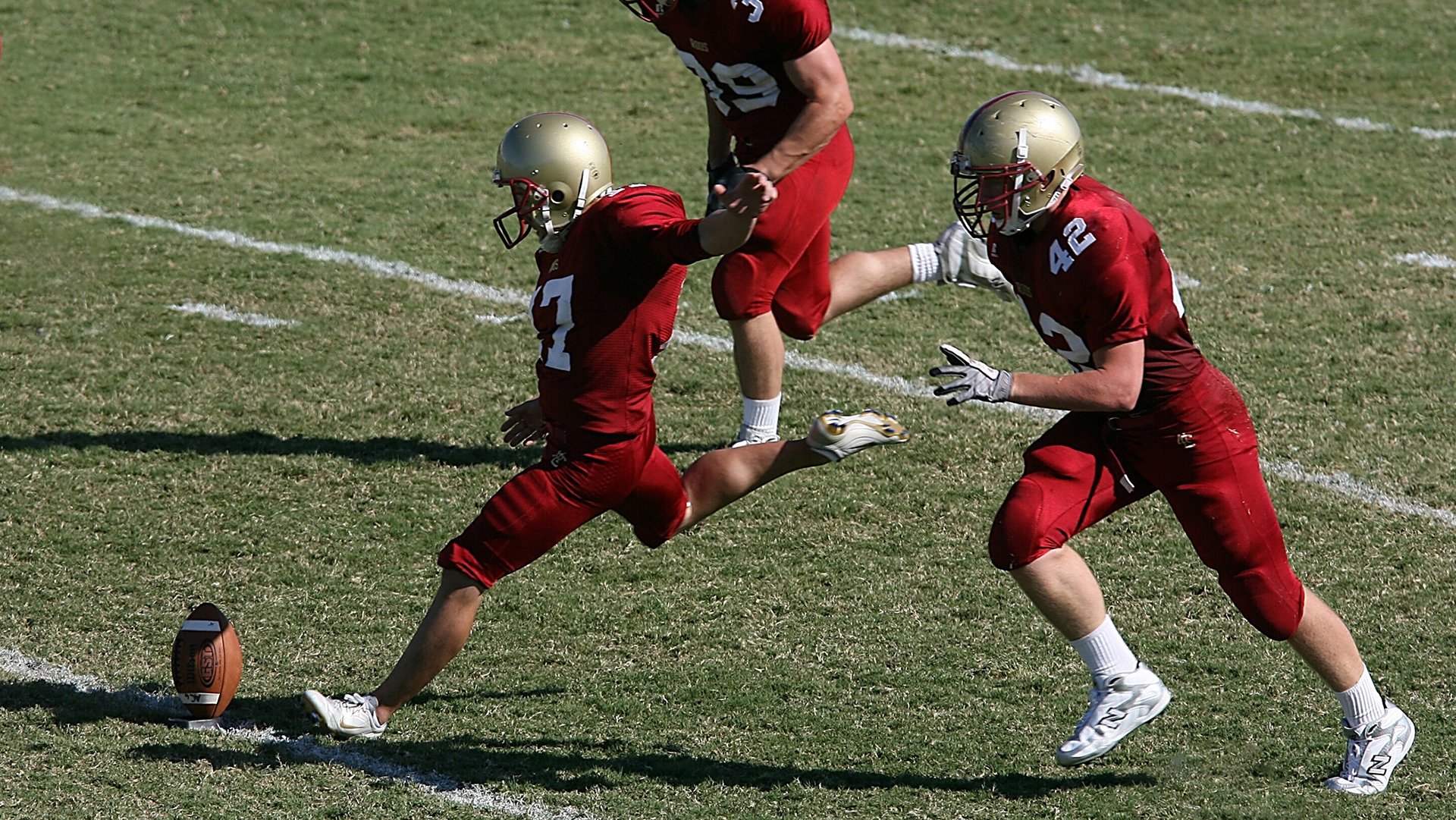 “马丁·高尔西的战术思维与防守能力，引领阿根廷橄榄球发展”