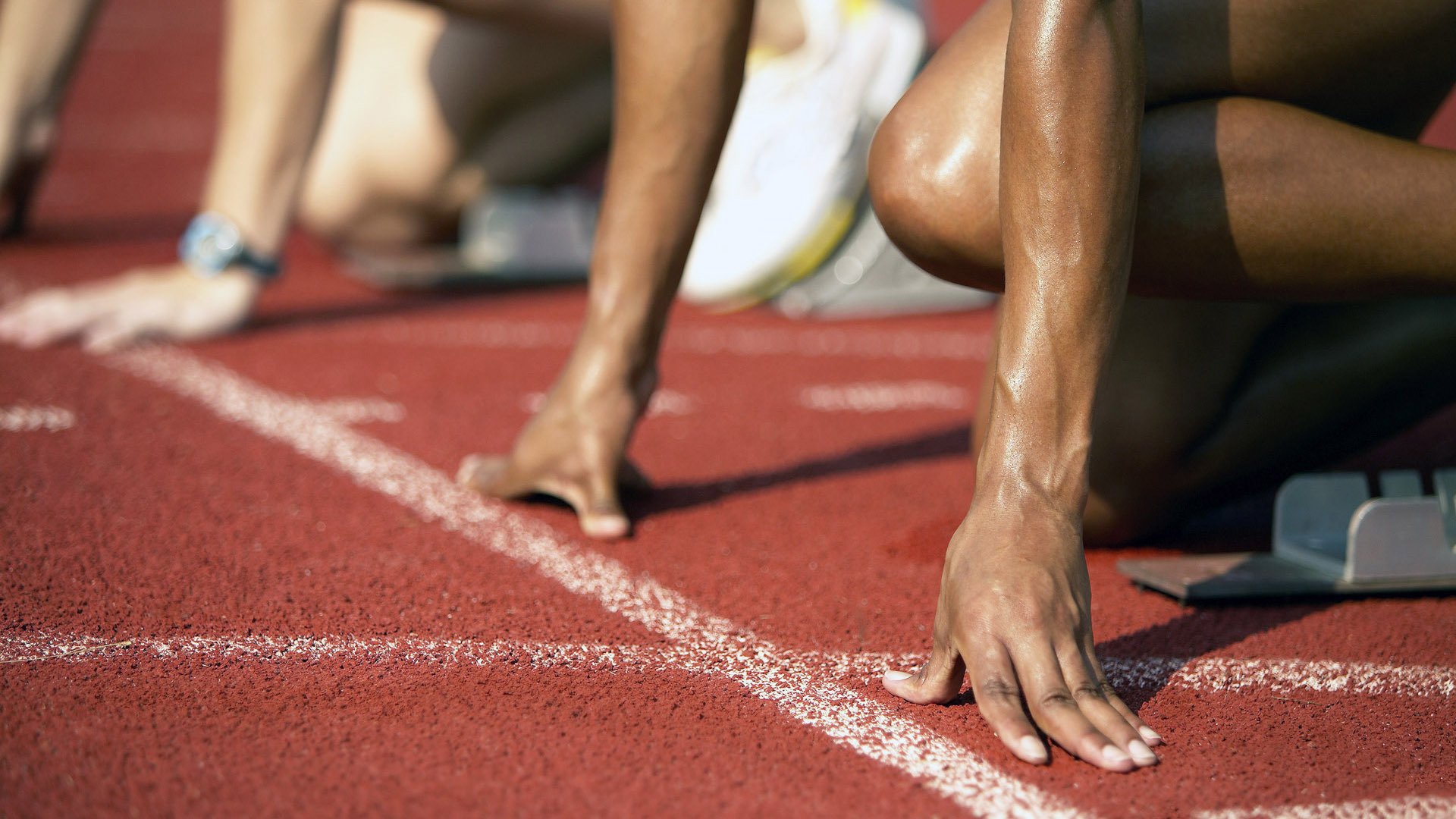 “高新体育中心：羽毛球赛场成全球选手竞技之地”