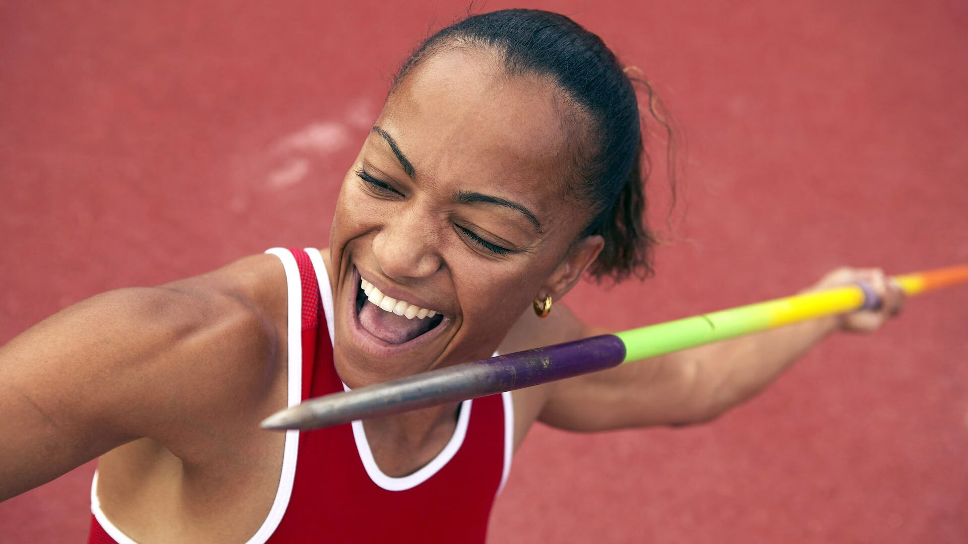 新闻中心通告体育设施开放时间变化说明，关于开放体育场馆的通知